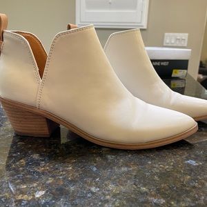 Cute, comfy white ankle booties, just in time for spring!